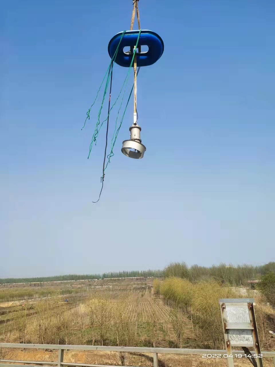 浮筒推流器